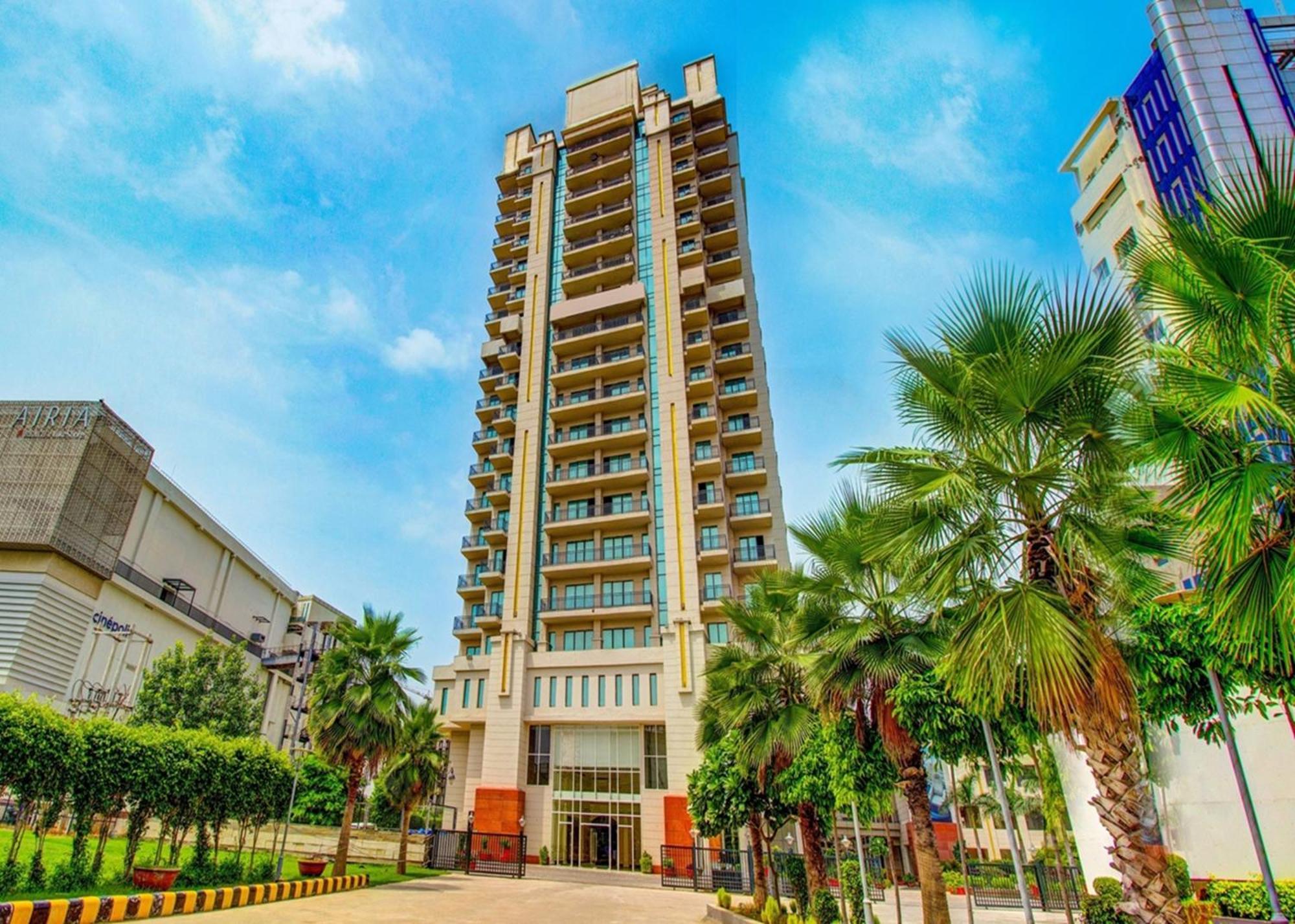 Rhythm Gurugram Hotel & Suites, Sohna Road Ґурґаон Екстер'єр фото