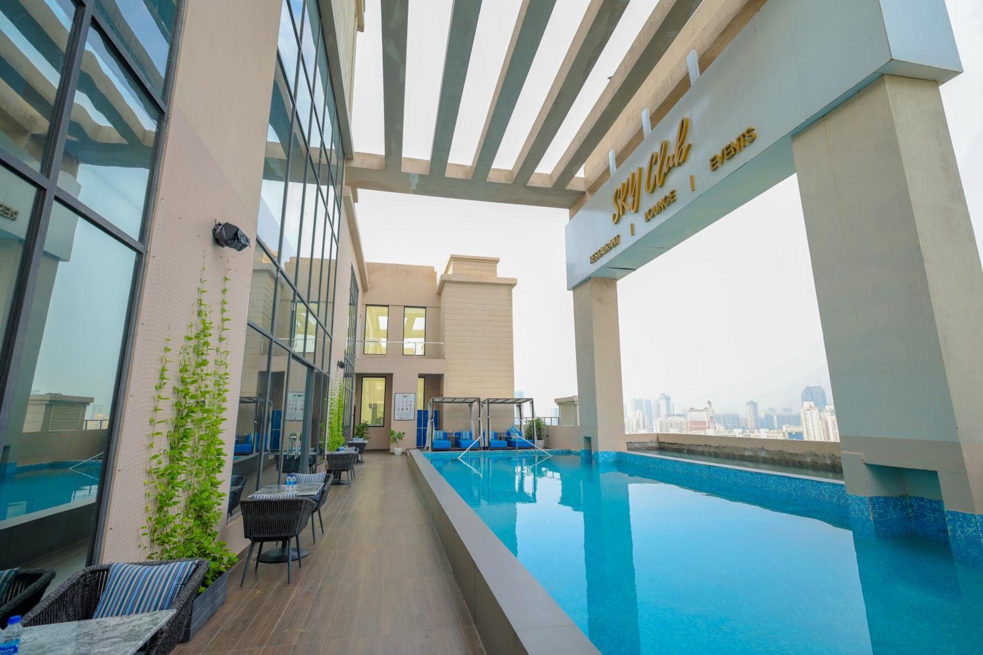 Rhythm Gurugram Hotel & Suites, Sohna Road Ґурґаон Екстер'єр фото