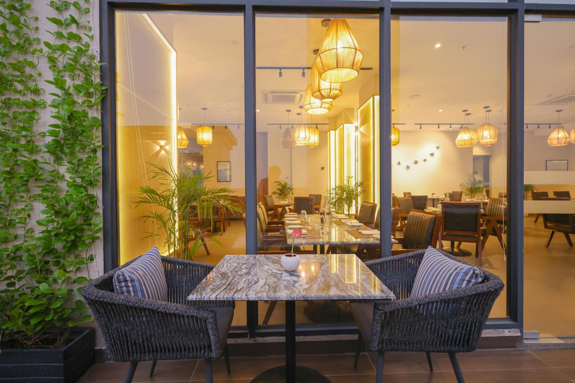 Rhythm Gurugram Hotel & Suites, Sohna Road Ґурґаон Екстер'єр фото