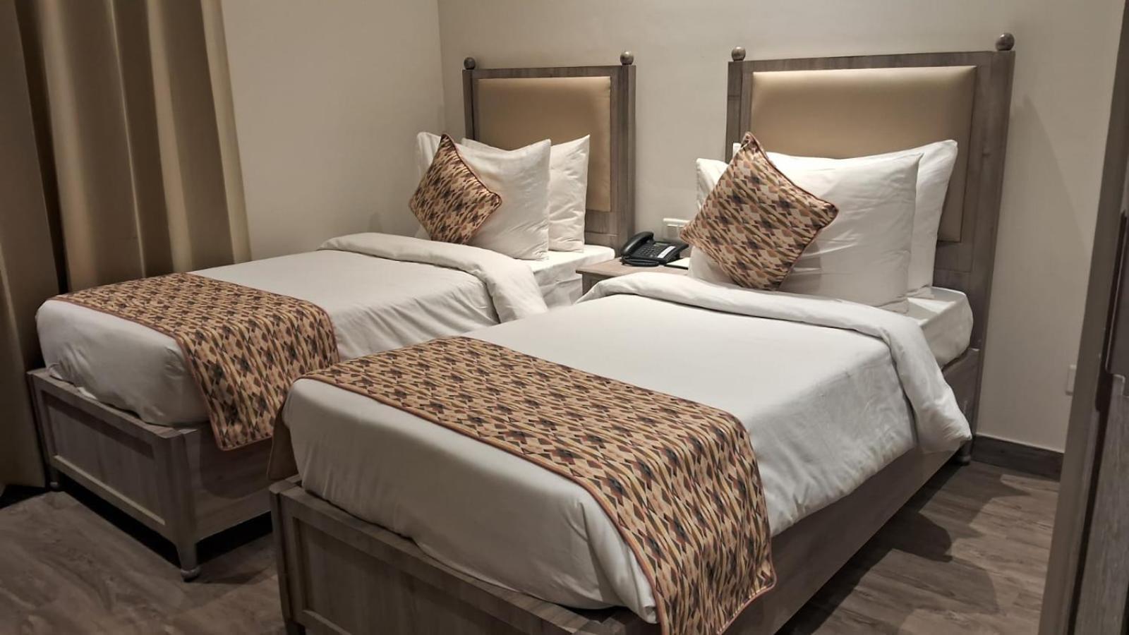 Rhythm Gurugram Hotel & Suites, Sohna Road Ґурґаон Екстер'єр фото